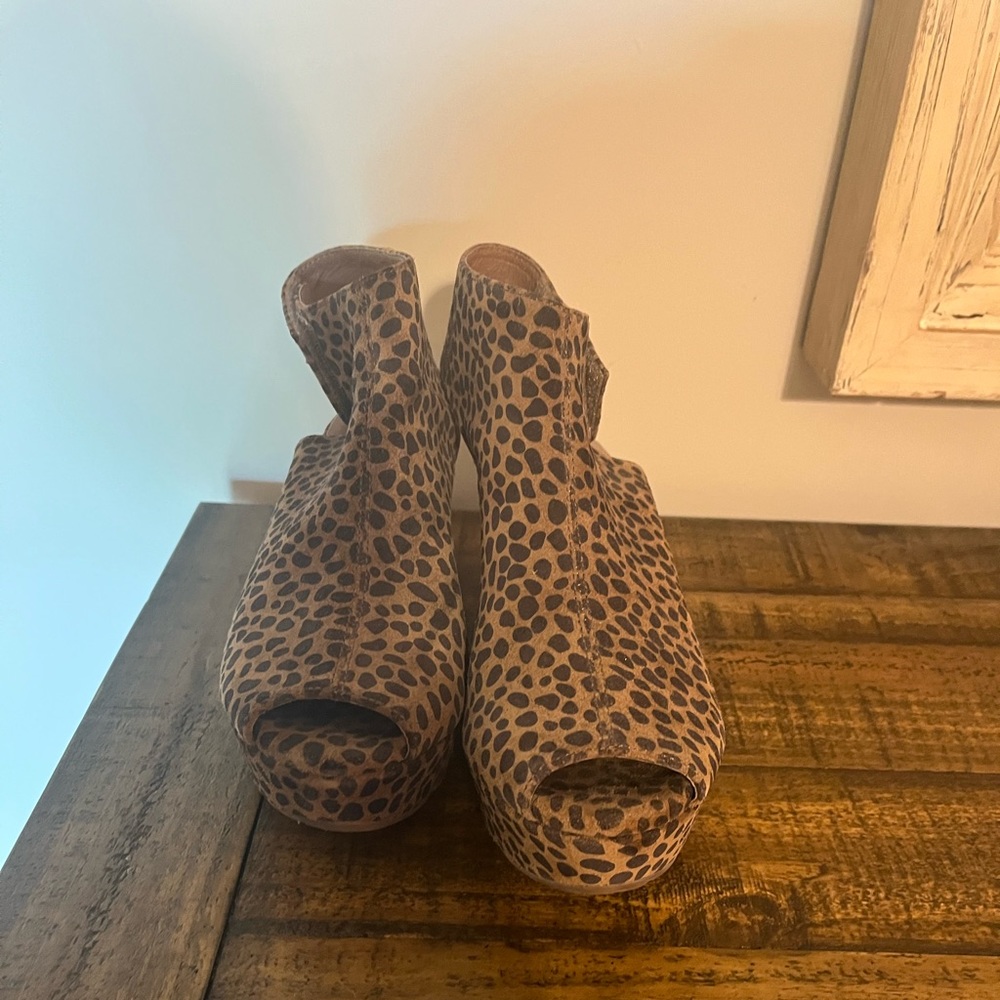 Cute animal print wedges